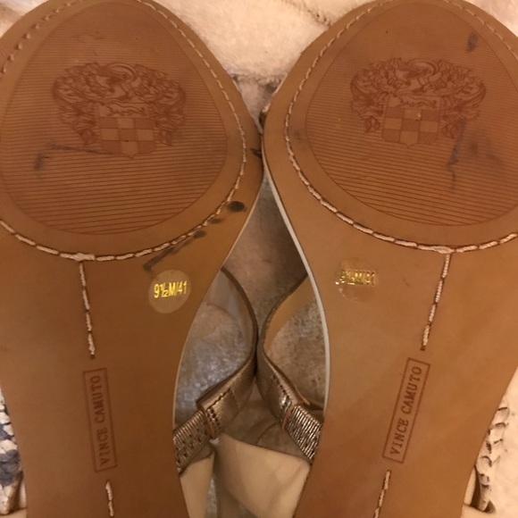 Vince Camuto rose silver Chakeetan leather sandals size 9 1/2 - Picture 9 of 15